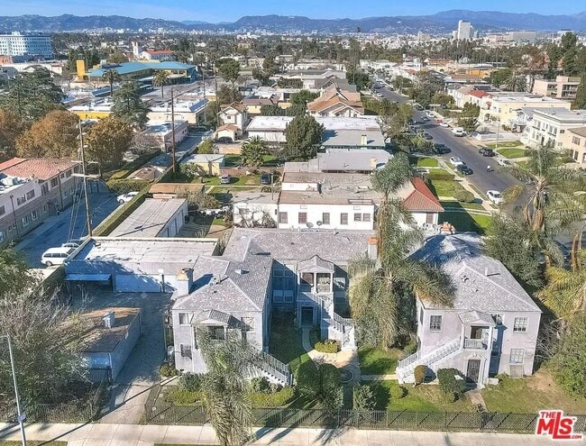 Building Photo - 2501 Venice Blvd. Rental
