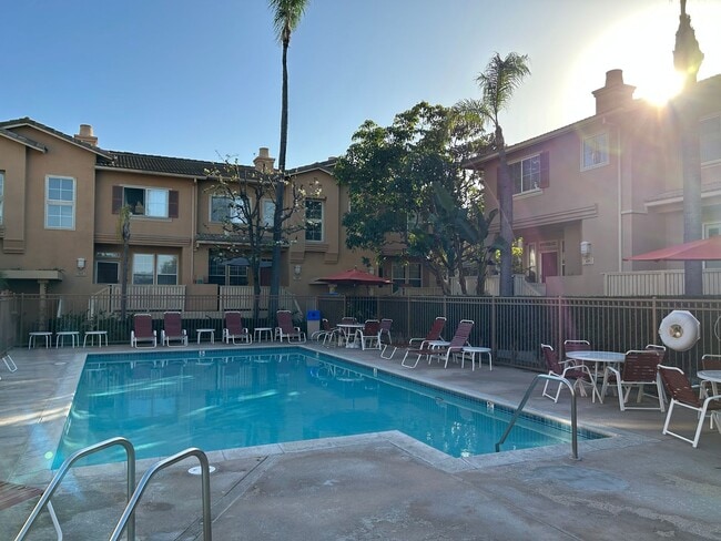 Photo - Updated 3 Bed/2.5 Bath Townhome in Gate Community in Anaheim