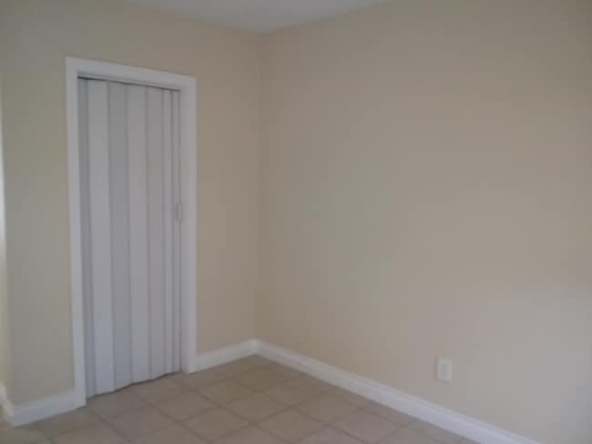 Photo - 304 E Sunkist St