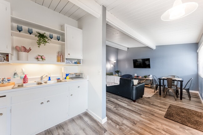 Photo - Tropicana Student Housing