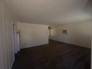 Photo - 7732 Willow Ave