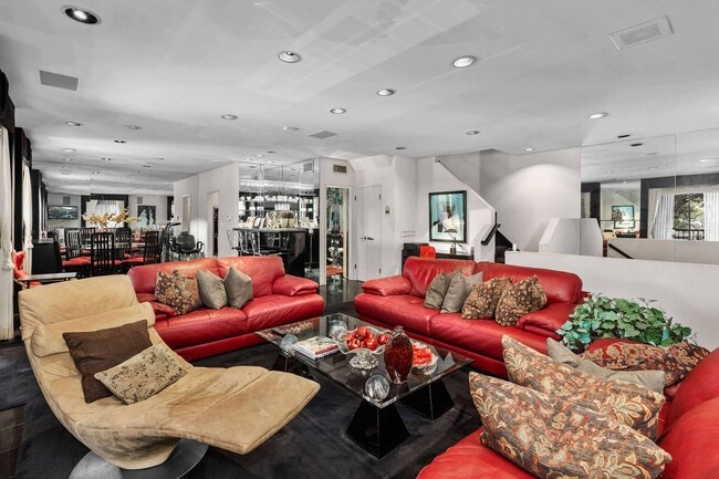 Photo - 540 N W Knoll Dr