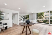 Photo - 301 Rexford Dr Unit 6