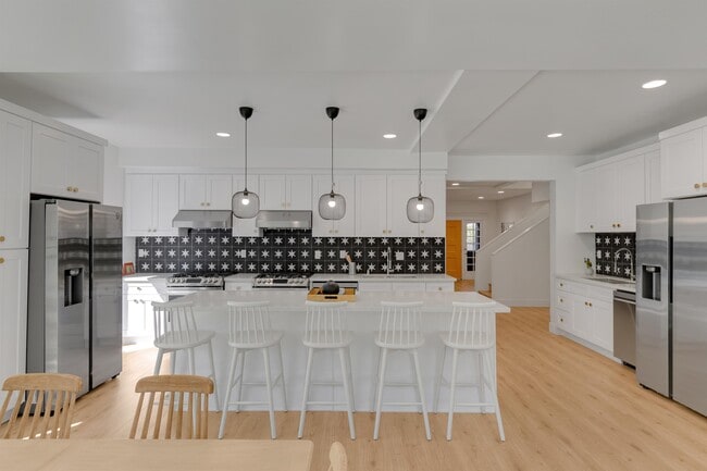 Photo - 426 Serrano Ave Unit 3B