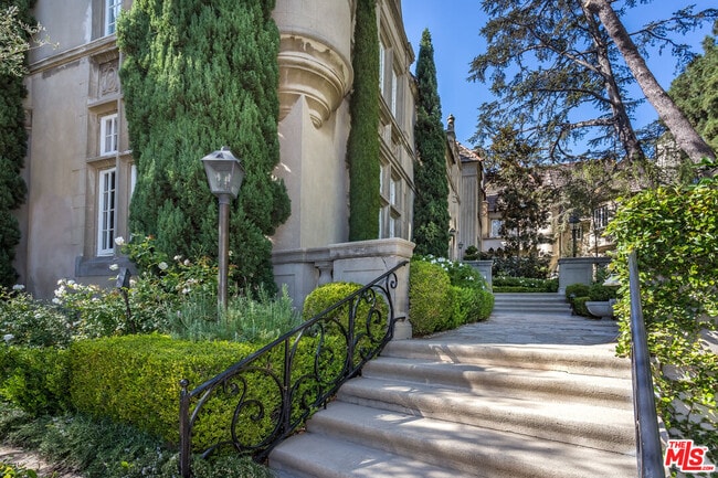 Photo - 10335 Wilshire Blvd