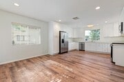 Photo - 17322 Martha St