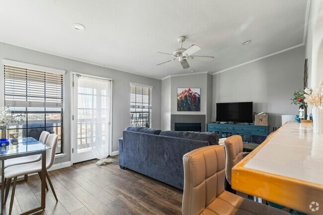 Building Photo - 2235 Linwood St Unit A7 Rental