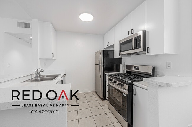 Photo - 7370 Hawthorn Ave Unit 105