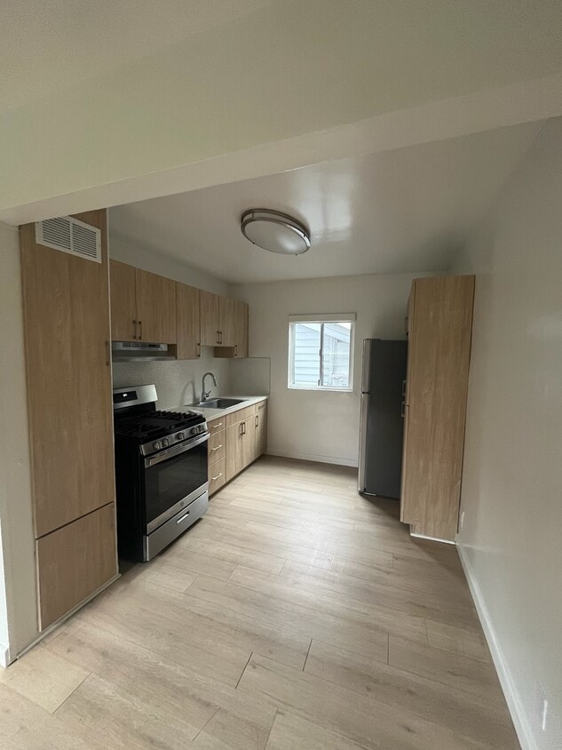Floor Plan - 613 Westminster Ave #3