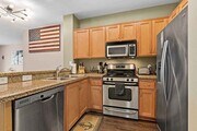 Photo - 450 J St