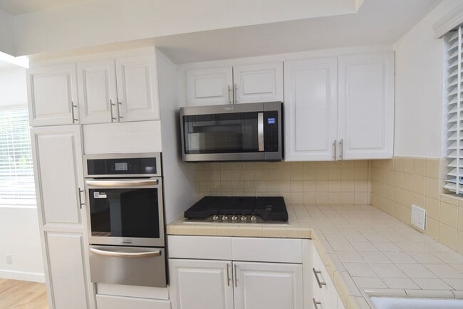 Photo - 14706 Dickens St Unit 11