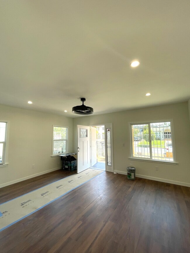 Photo - 1167 N Berendo St