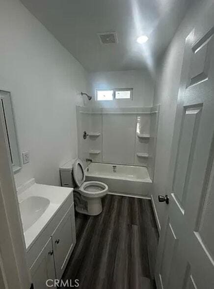 Photo - 648 E Cerritos St