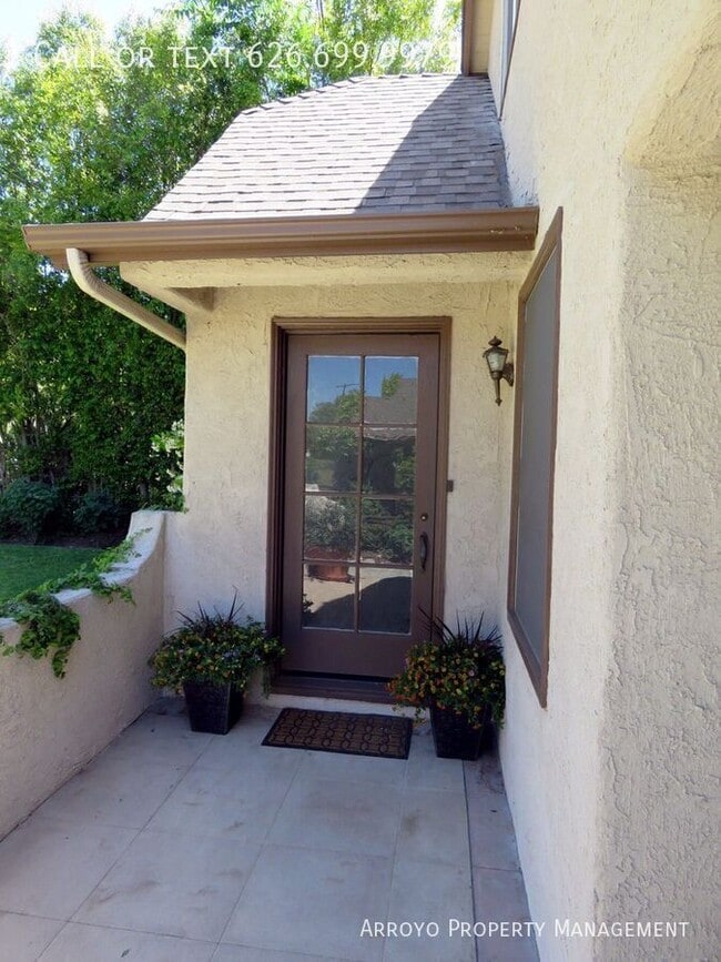 Photo - 968 E Howard St