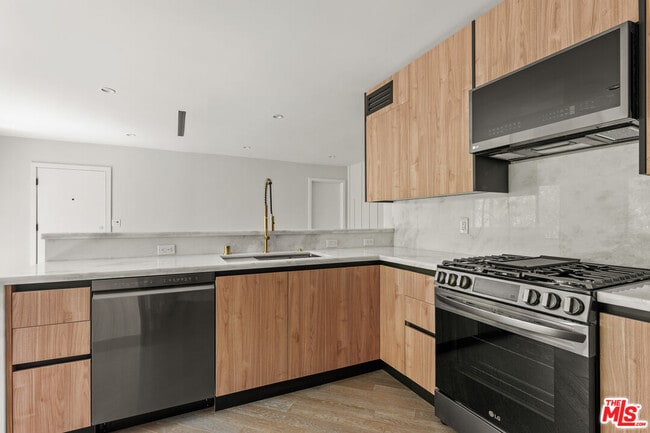 Photo - 1450 S Crescent Heights Blvd