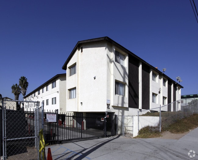 Photo - 344-348 S Willie James Jones Ave