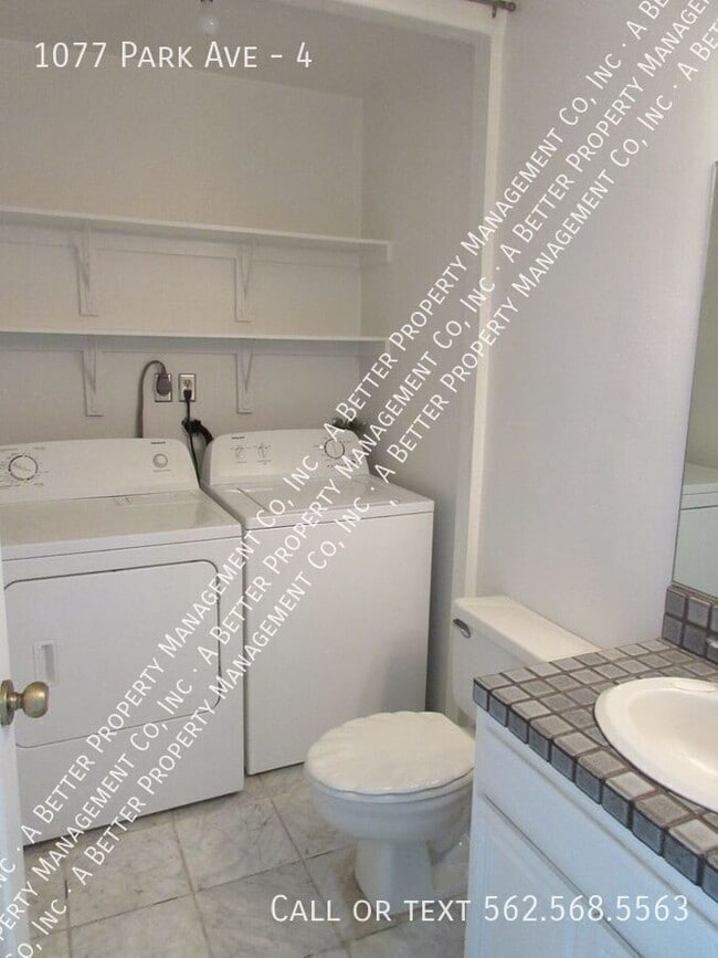 Photo - 1077 Park Ave