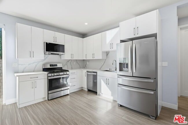 Photo - 5149 Fulton Ave