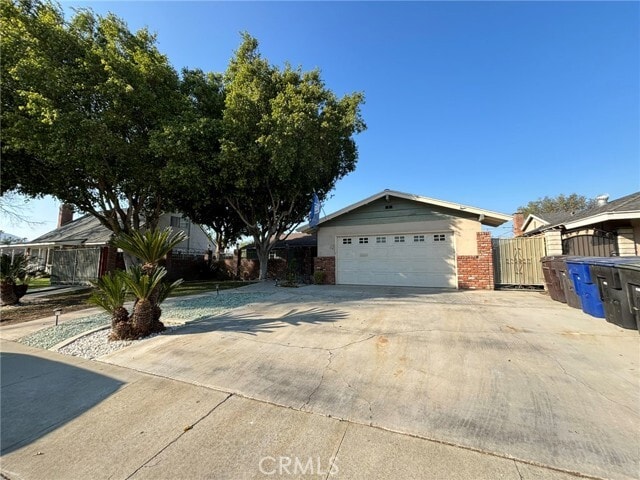 Photo - 10975 Endicott Dr House