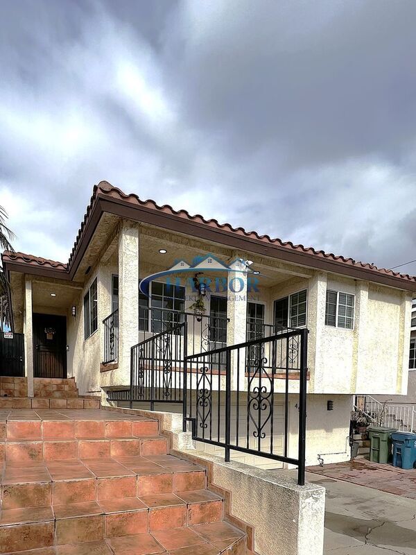 Building Photo - 4565 W 132nd St