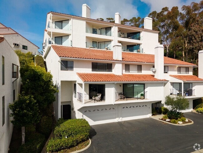 Building Photo - Seaview Hills Condo in Midtown Ventura