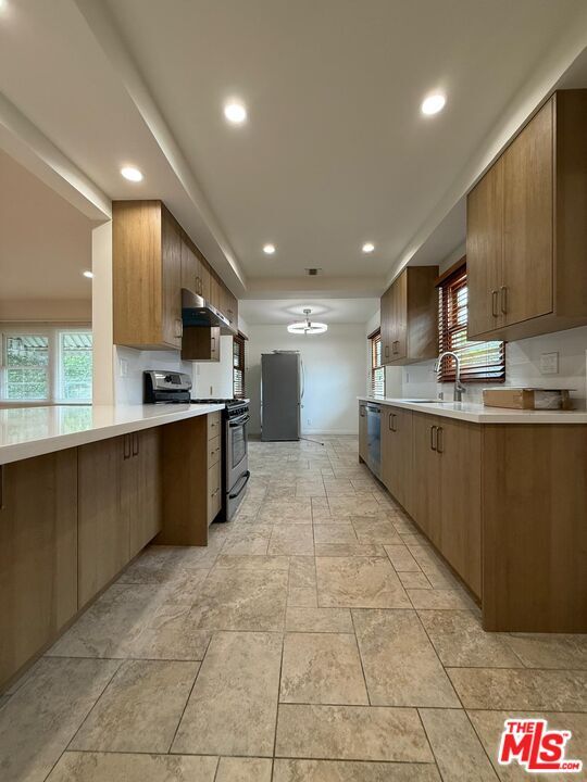 Photo - 1025 W Clark Ave Unit C