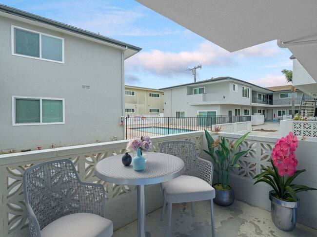 21007 Victor Unit 8 1X1 - The CitiZen Torrance Collection