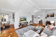 Photo - 515 Oak St