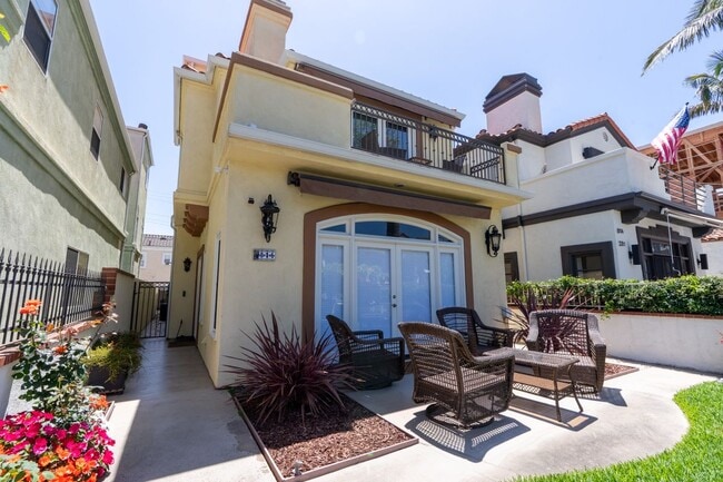 Photo - 816 Delaware St