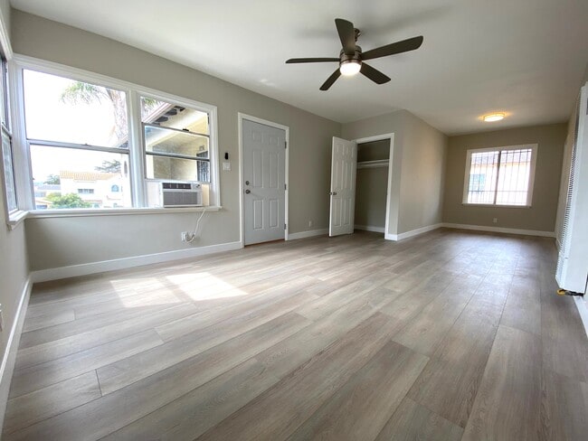 Photo - 1936 1/2 S Rimpau Blvd Unit 1936 1/2