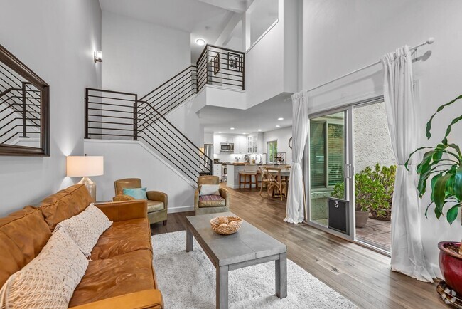 Building Photo - 314 Via Colinas Rental