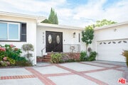 Photo - 9600 Beverlywood St House
