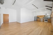 1BR, 1BA - 1000SF - Living Room - Venice Beach Art Lofts