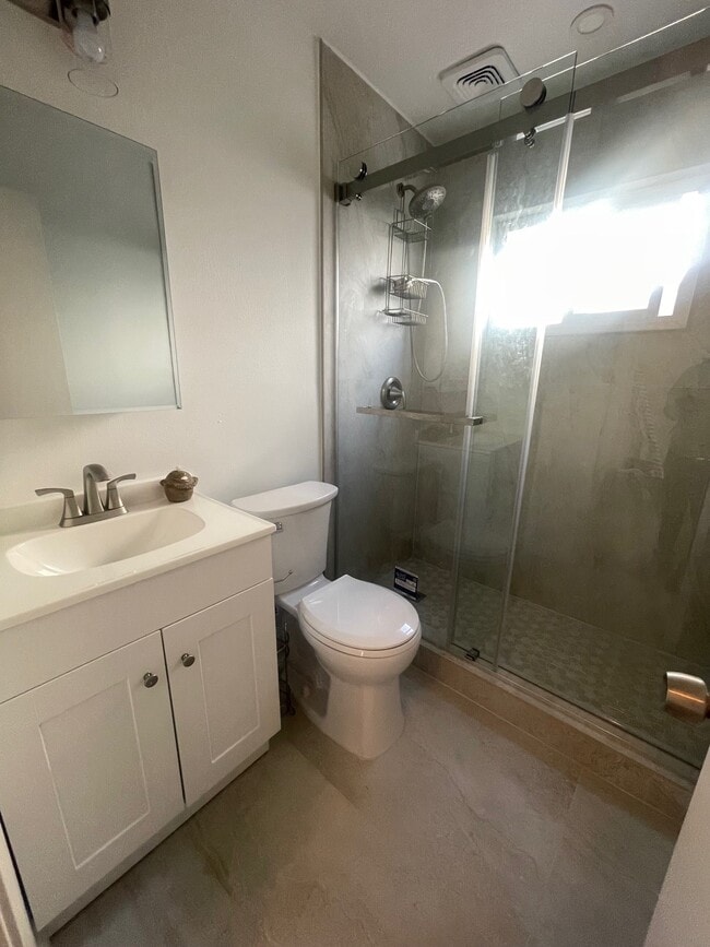 Photo - 1307 Aviation Blvd