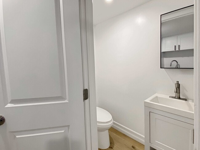 Photo - 3009 Vancouver Ave