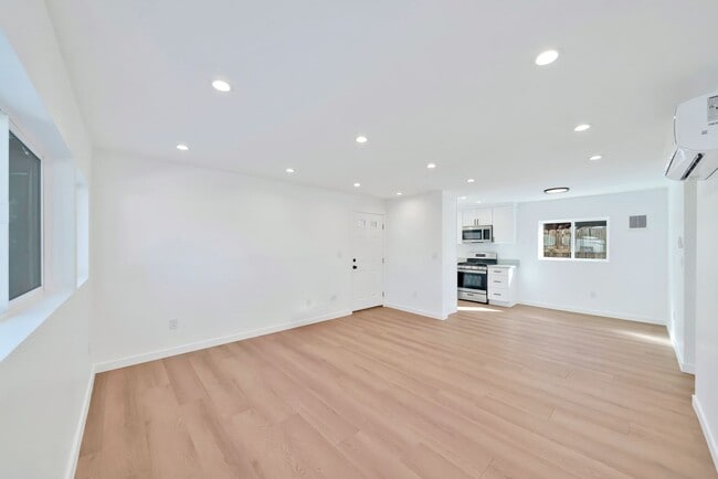 Photo - 8322 Wyngate St Unit 8320 Wyngate