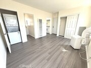 Photo - 511 W Manchester Blvd Apartment Unit 8