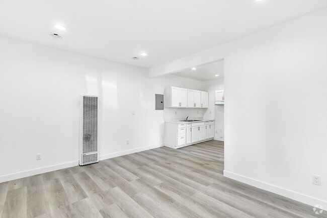 Building Photo - 519 E 64th St Unit 519 Rental