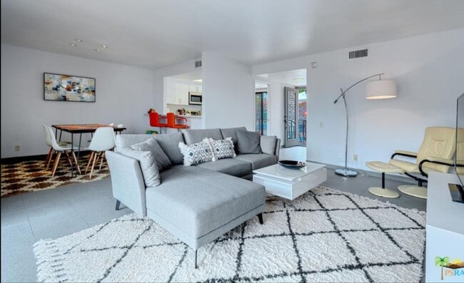 Living room - 2727 S Sierra Madre Unit #5