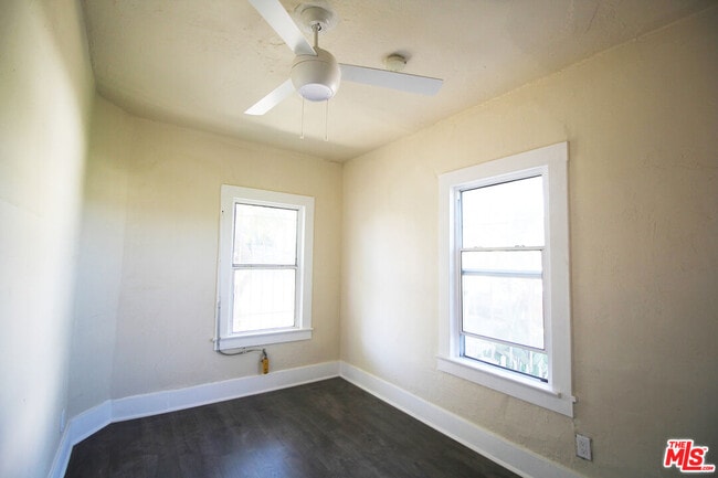 Photo - 566 N Juanita Ave