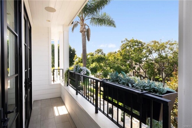 Photo - 616 Acacia Ave