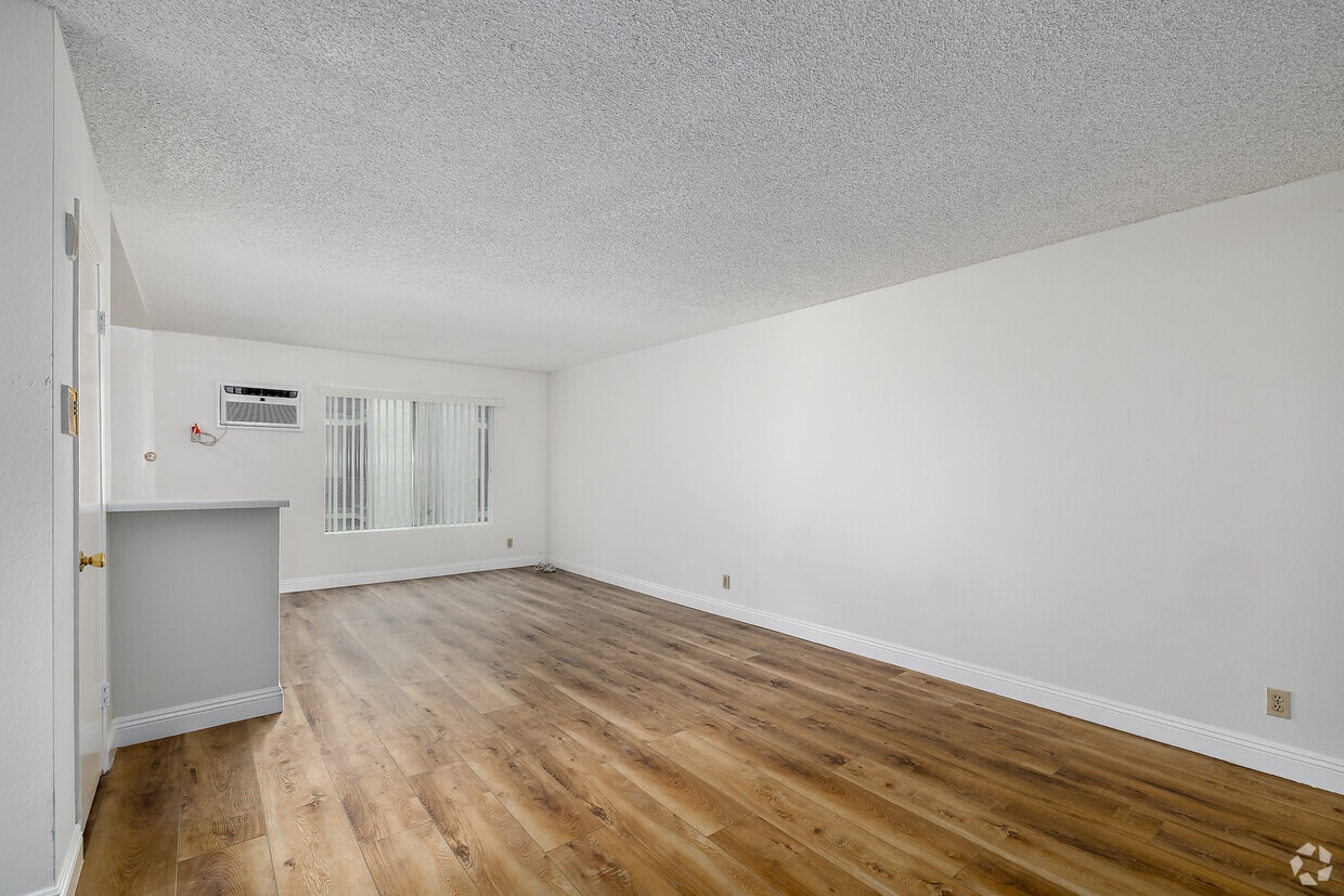 Floor Plan - 205