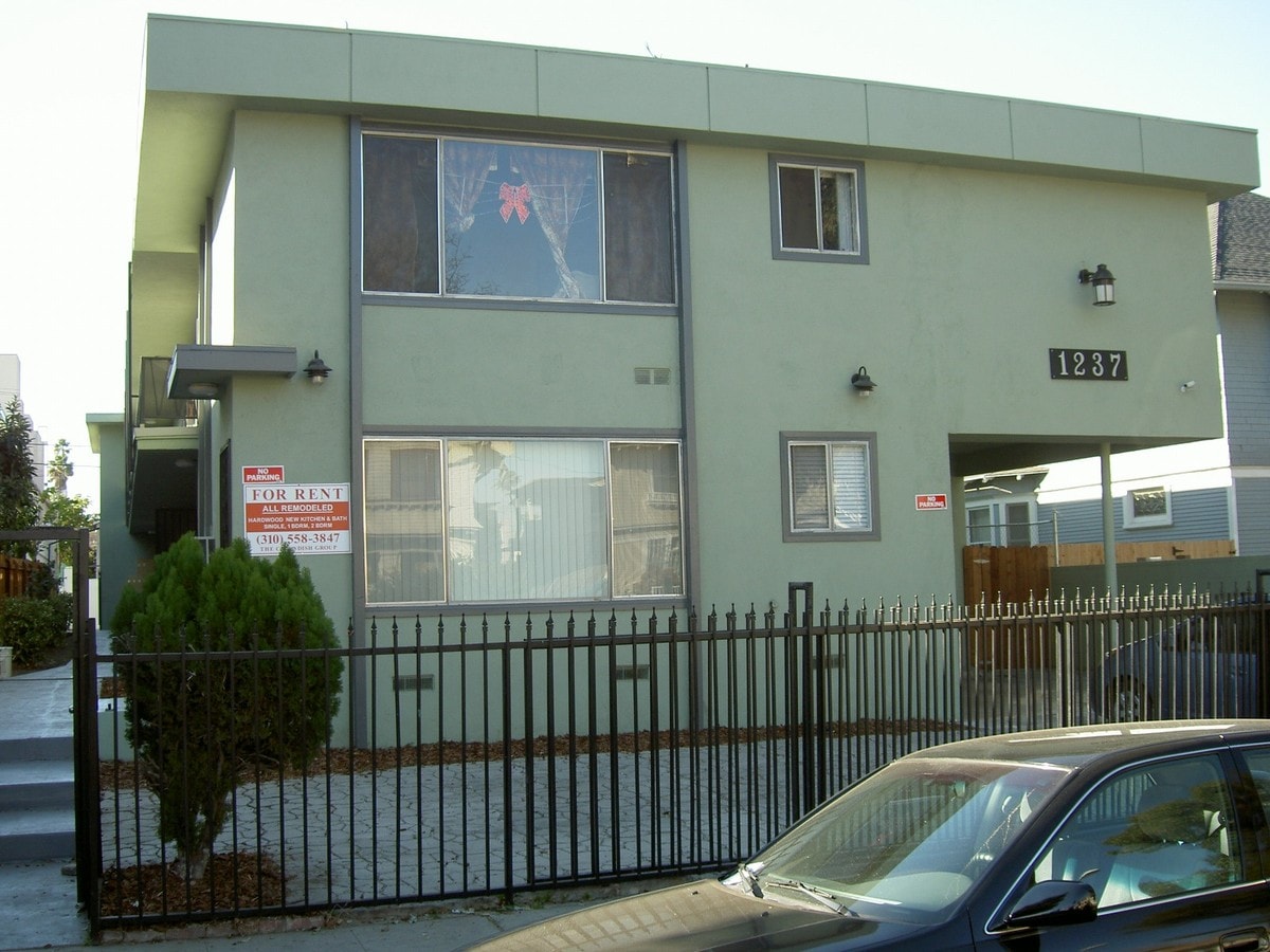 Photo - 1237 Magnolia Ave