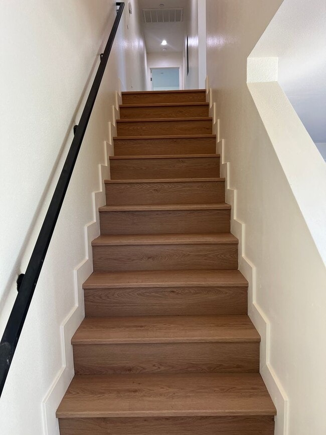 Photo - 409 E 99th St Unit 409 1/2