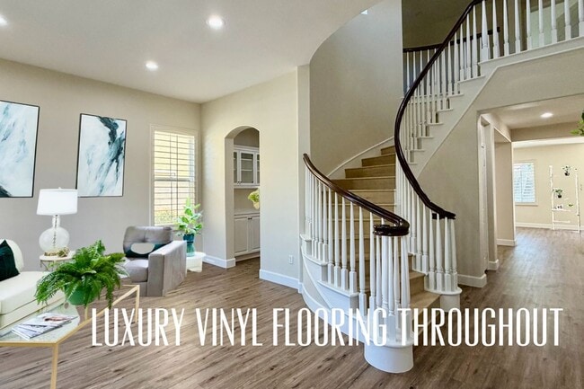 Photo - 2566 Pearblossom St