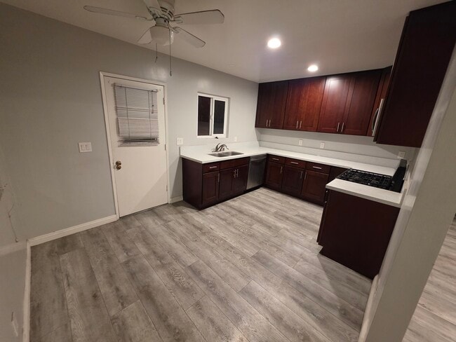 Photo - 5424 Camp St