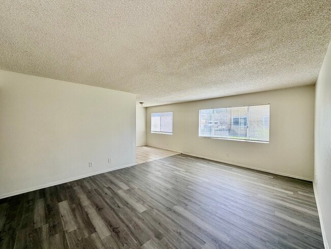Photo - 2042 E 19th St Unit B