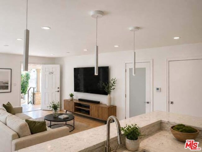 Photo - 1254 N Detroit St Unit 1254