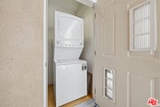 Photo - 1037 S Fedora St Unit 204