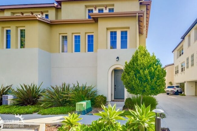 Bright & Spacious 2Bdm 2Ba Townhome in Eas... - Bright & Spacious 2Bdm 2Ba Townhome in Eas...